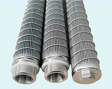 Pleated sintered mesh filter